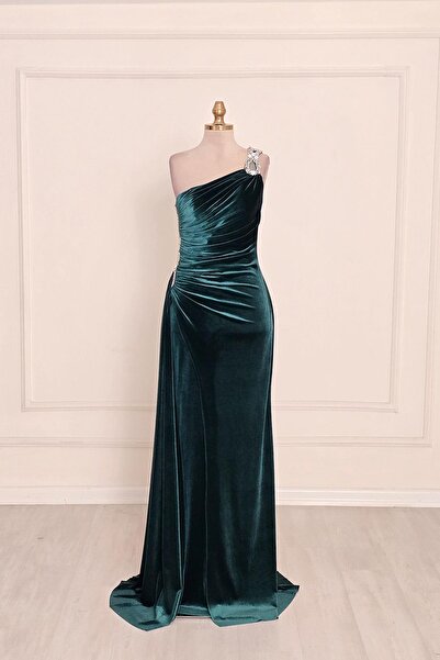 Yonca Moda Evi Zümrüt Kadife Taşlı Tek Omuz Drapeli Abiye 8197