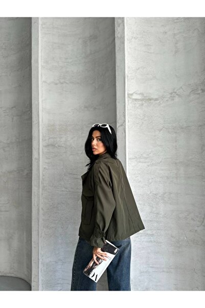 ZF BUTİK Crop-Trenchcoat mit Schultermanschetten