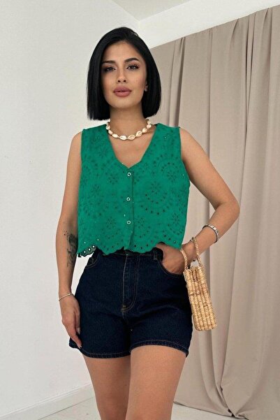 MODA Green Zero Sleeve Brode Blouse