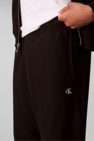 Calvin Klein Erkek Regular Fit Monogram Nakışlı Jogger Eşofman Altı - Siyah