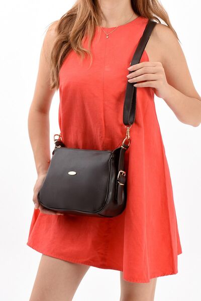 change time حقيبة كروس ذات مشبك جانبي، 3 أقسام، مبطنة، بمقابض قصيرة وطويلة، ا...