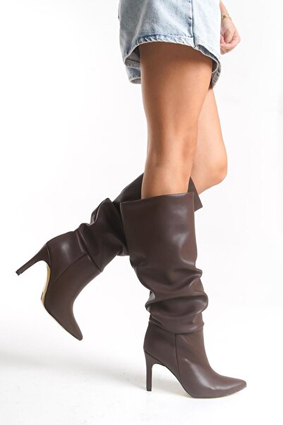 NITU Shoes Μπότες με ψηλό τακούνι σε καφέ χρώμα