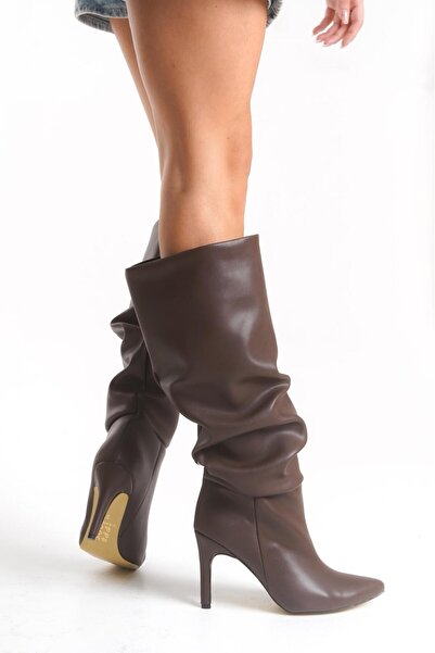 NITU Shoes Barna bőrű, magas sarkú csizma