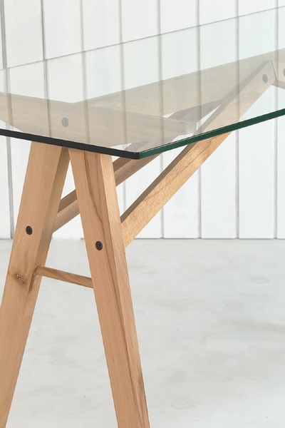 unboxdeco Akrobat Kayın Masif Ayaklı Cam Çalışma Masası, Ahşap Çalışma Masası, Iskandinav Masa, Modern masa