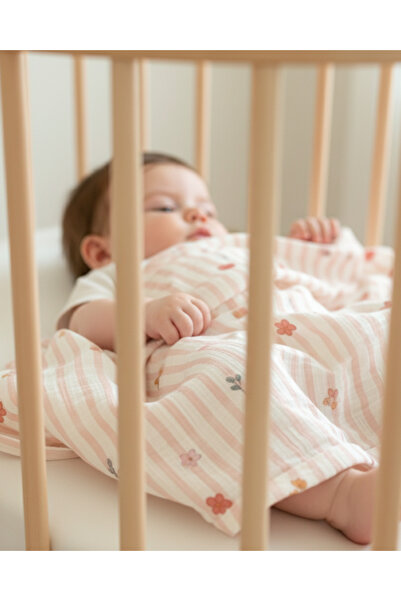 Zezig Grace - Pink Muslin Blanket