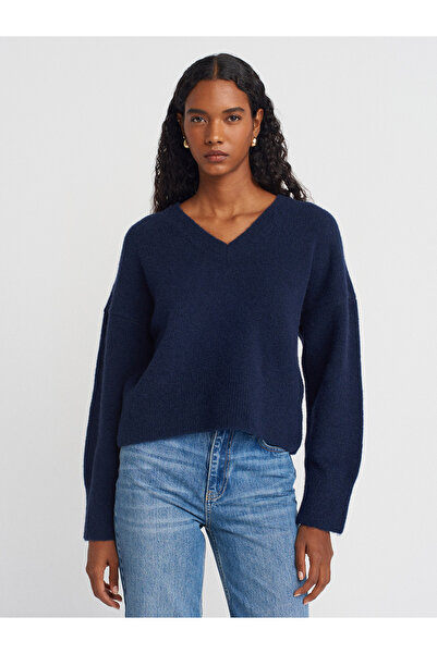 Dilvin 10645 V-Neck Soft Textured Knit Sweater-Navy Blue
