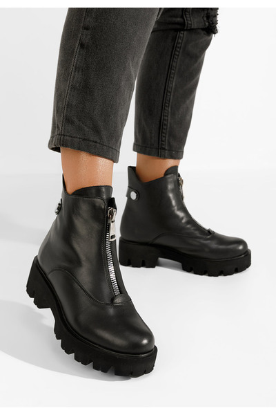 B T Shoes Černé kožené kotníkové boty Velora