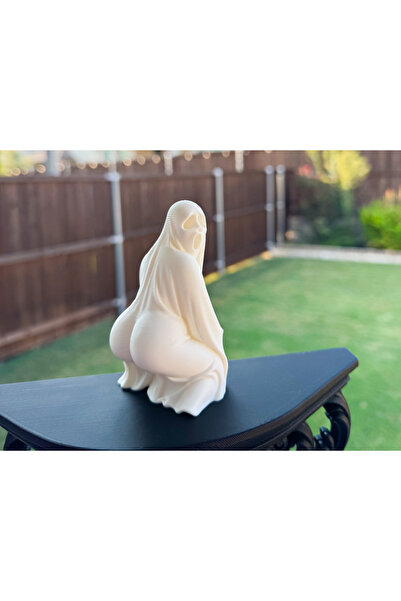 Phigo Seksi Hayalet Twerk Figürü – 3D Baskı Koleksiyon ve Dekoratif Biblo (12 cm)