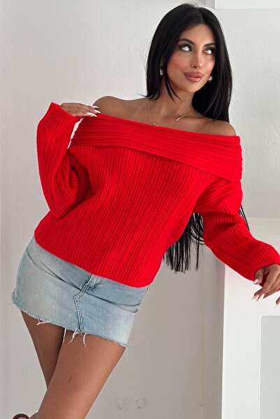 FEMELLE Nar Madonna Collar Knitwear Sweater - Standard Size