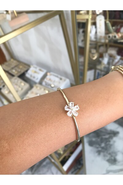 the ASEL İNCİ سوار زهرة حجر الراين