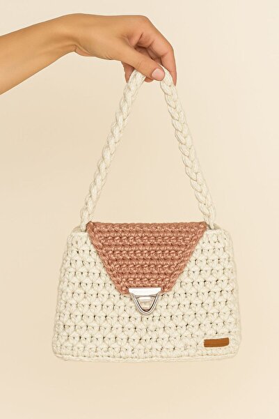 Ada Kostüm Tasarım حقيبة كتف محبوكة بتفاصيل كريمية بنية اللون من أفوريا (مع ب...