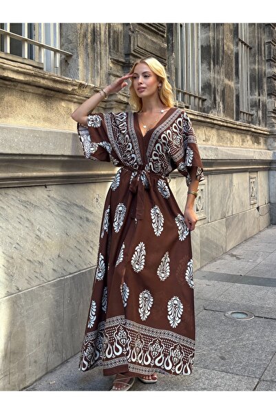 Tubik Γυναικείο φόρεμα με λαιμόκοψη σε σχήμα V με ζώνη και μοτίβο με κορδόνια