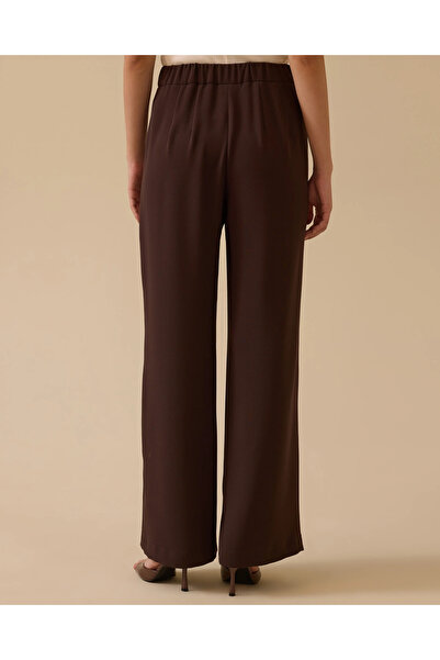 SCL Παντελόνι με φαρδιά πόδια με λεπτομέρεια από πιλέτα