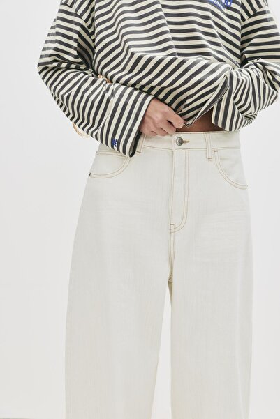 Pull & Bear Dokulu beyaz bol kesim jean