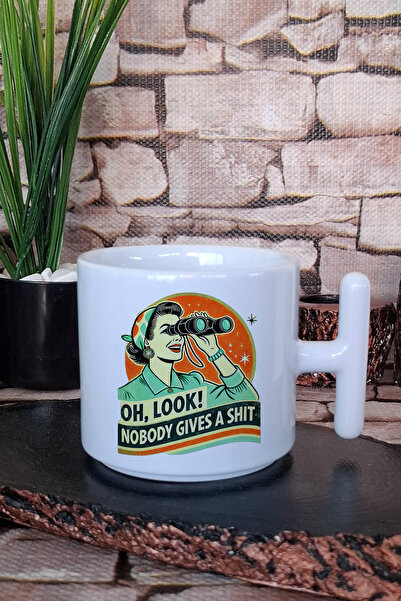 giftkonsept كوب قهوة لاتيه مطبوع عليه عبارة 'لا أحد يهتم' كهدية مضحكة