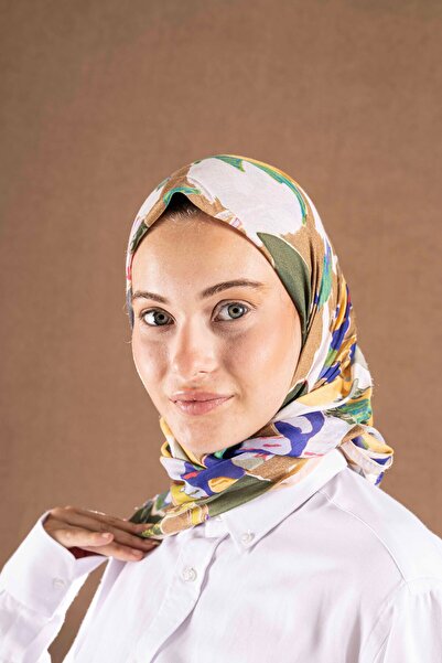 Akel Decode Scarf Floral Pattern