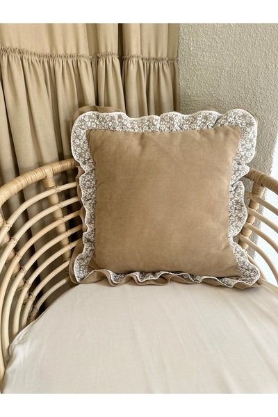 Decamor home Κάλυμμα μαξιλαριού με δαντέλα με λεπτομέρειες σε καφέ γαλακτώδες...