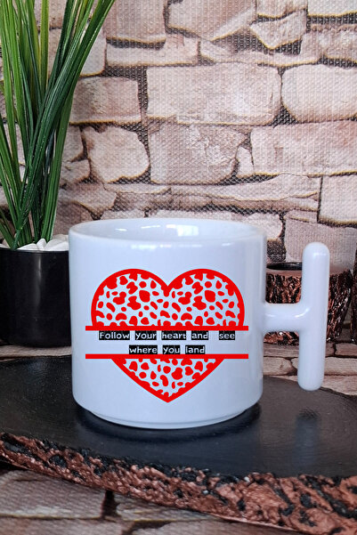 giftkonsept كوب لاتيه مطبوع عليه نص وقلب أحمر مع مقبض على شكل حرف T