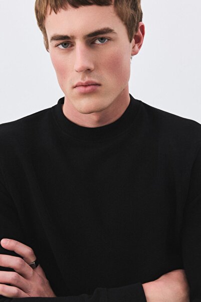 Trendiz Men's Slim Fit Cotton Thessaloniki Fabric Crew Neck Sweatshirt Black