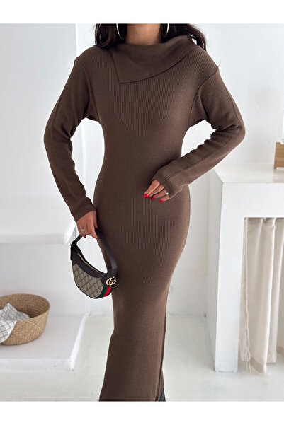 MaxiMor Γυναικείο φόρεμα μακρυμάνικο πλεκτό με γιακά σε χρώμα καμήλας, κατάλληλο για ύψος 135 εκ.