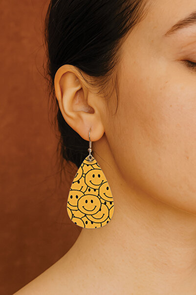 Cekuonline أقراط نسائية مزخرفة بنمط مميز مع خطاف وطباعة شفافة تصور رمز تعبيري مبتسم