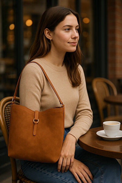 ESTUTE Lüks Süet Omuz Çantası + Uyumlu Makyaj Çantası – Şıklık ve Düzen Bir A...