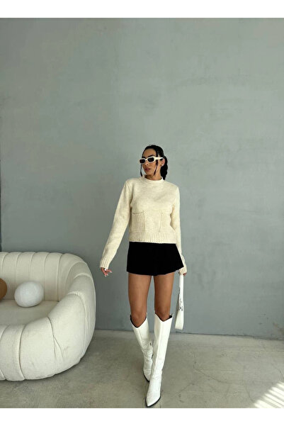 Zerenyus Knitted Sweater with Pockets Cream