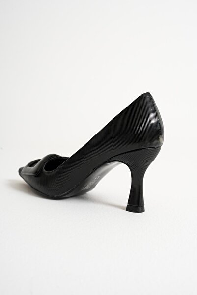 Mubiano Valora Black Pointed Toe Women's Patent Leather Buckle Detail Thin Heeled Classic Shoes (7cm)