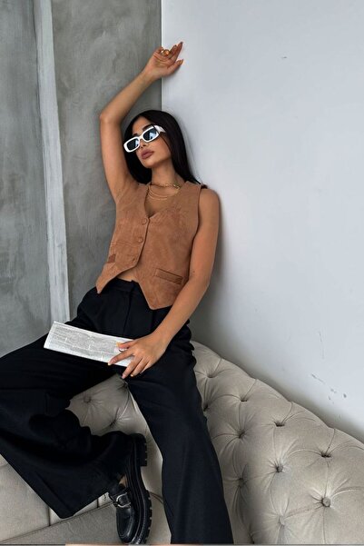 Caddebostan Moda Women's Suede Special Design Buttoned V-Neck Vest