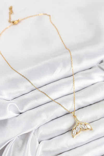 ForWhat Golden Steel Zircon Fish Tail Style Necklace for Elegant Woman