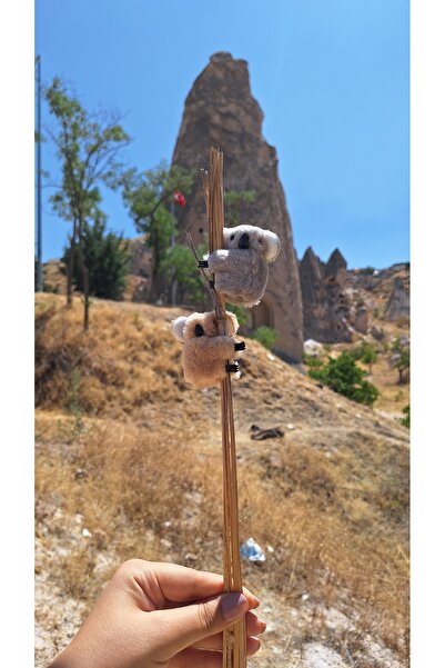 Bir Kırtasiye مجسم كوالا لطيف من القطيفة باللونين الرمادي والبني (قطعتان) إكس...