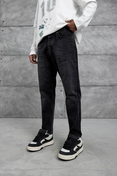 NOMARC Чорні джинси Mb Boyfriend з шліфованими деталями