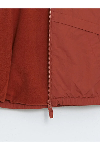 LC Waikiki Kapüşonlu Erkek Çocuk Yağmurluk