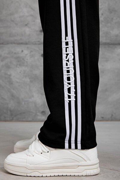 NOMARC Μαύρο 17.Yourself Φούτερ με χαλαρή εφαρμογή