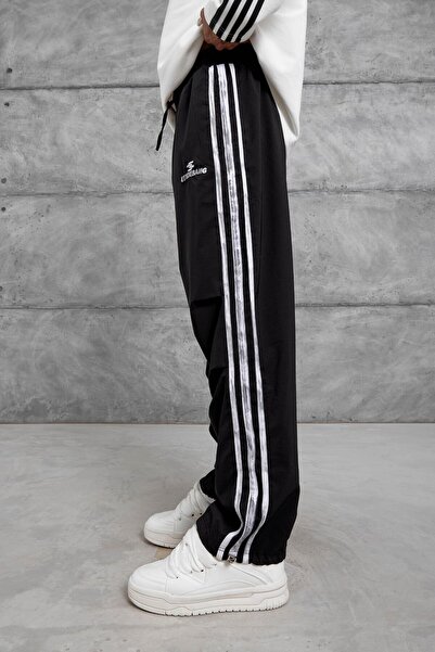 NOMARC Μαύρη φαρδιά αθλητική φόρμα από ύφασμα αλεξίπτωτου με γράμματα Etxoebang