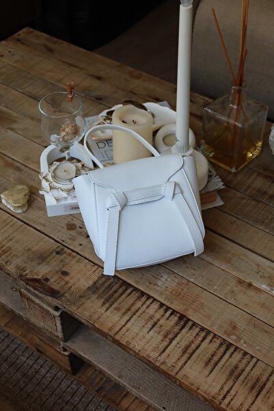 Moom Bag Γυναικεία τσάντα ώμου με λεπτομέρεια σε λευκή ρίγα