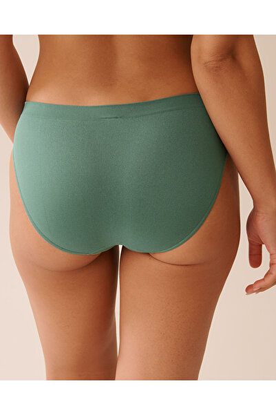 La Vie en Rose Seamless Fabric Bikini Panty