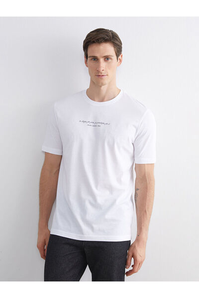 LC Waikiki RMZ GİYİM FARKIYA تي شيرت رجالي من القطن الممشط مطبوع عليه ياقة روبا