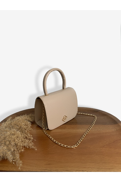 Shloe حقيبة نسائية بسلسلة ذهبية للكتف واليد باللون الكريمي