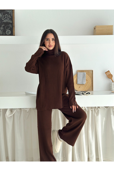 02Lady Fashion Set de tricotaje cu guler cu detaliu cu nasturi