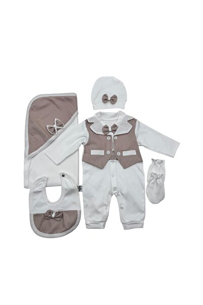 Baby day طقم استقبال مواليد أولاد 5 قطع بتصميم بدلة باللون الأبيض والبيج