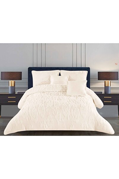 SNOOZYL A double winter bedspread made of soft velvet and luxurious fur to provide warmth and add beauty and elegance to your room.