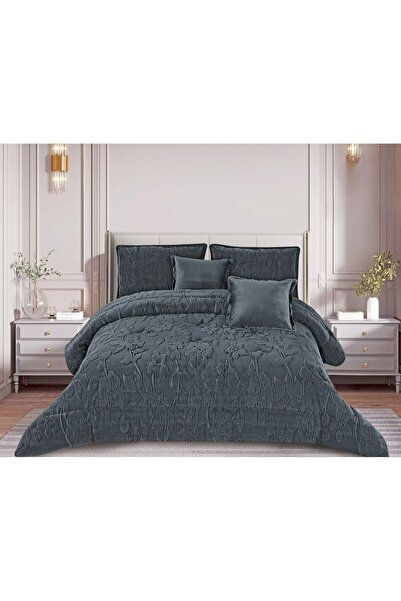 SNOOZYL A double winter bedspread made of soft velvet and luxurious fur to provide warmth and add beauty and elegance to your room.