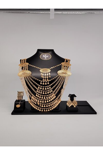 Generic Large 21 karat gold alternative royal pound set