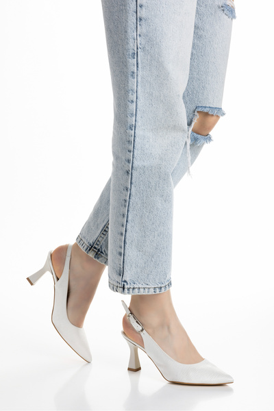 LACCE-UP Satin Plain Detail Open Back Stylish Heeled Shoes