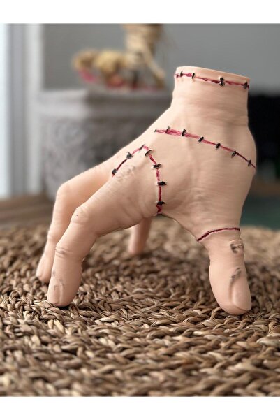 B2 Studio Wednesday Thing (Şey) 3D Dekoratif Figür – Addams Ailesi Hayranları...