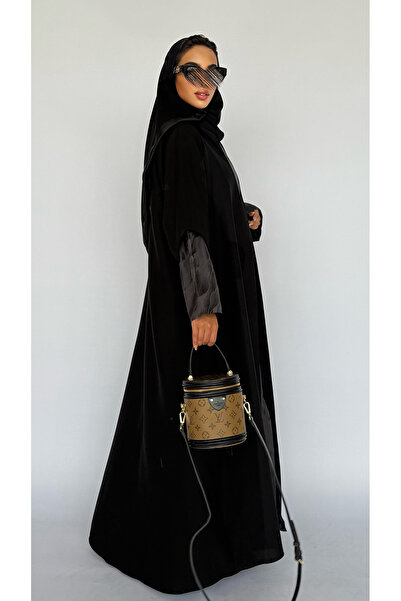 outline Black wavy quarter-cloche abaya with a summer brown jacquard piece