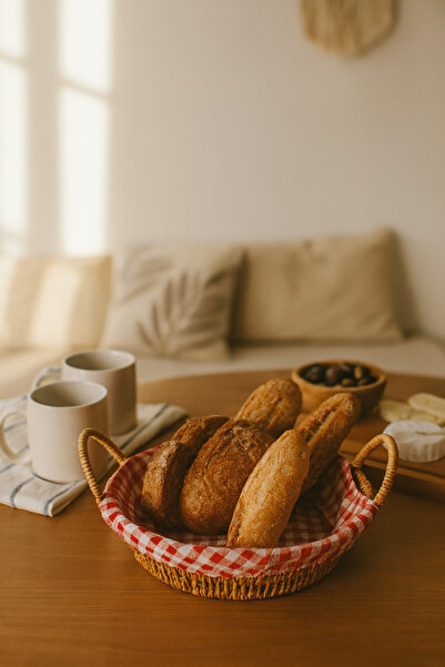 YUNUSOĞLU HOME Round Woven Bread Basket – Red and White Checkered Fabric Breakfast and Serving Basket