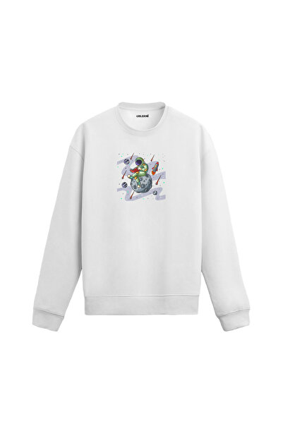 Colermi سترة رائد فضاء يأكل البيتزا في الفضاء