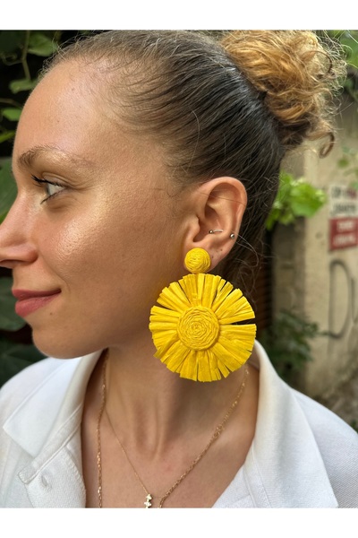 BRILLAR ATELIER Renkli Hasır Görünümlü Büyük Yuvarlak Küpe - Sarı